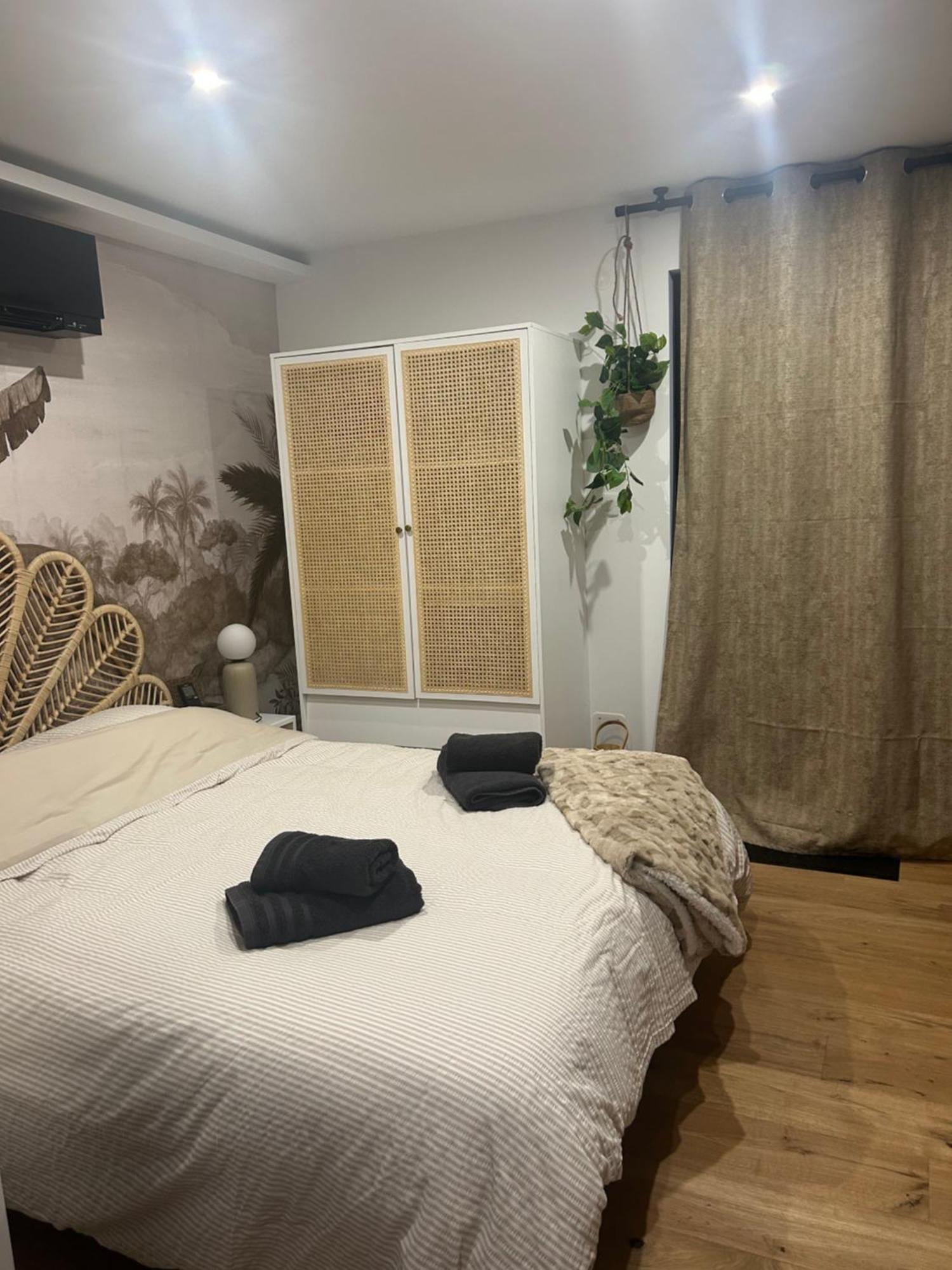 Studio Prestige Avec Terrasse Le Chene Dore Au Coeur Du Centre Touristique Cite Des Loisirs 200 M Du Galaxie,Face Au Snowworld Parking Gratuit Privatif Amnéville Eksteriør billede
